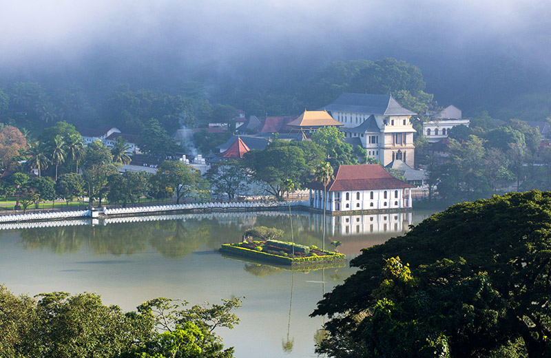 Kandy Lake